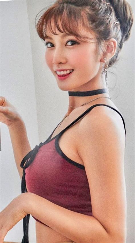 Top 9 Photos Of Twice Momo That Will Cause Nosebleed Daily K Pop News