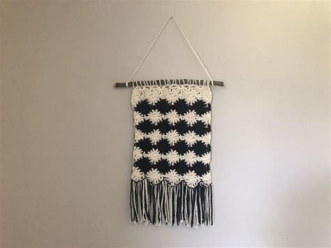 Check out our woven wall hangings selection for the very best in unique or custom, handmade pieces from our wall hangings shops. Ravelry: Sunburst Wall Hanging pattern by April Turner ...