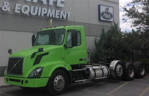 Volvo Vnl84300 Sn Cab And Chassis Trucks Trucks And Trailers