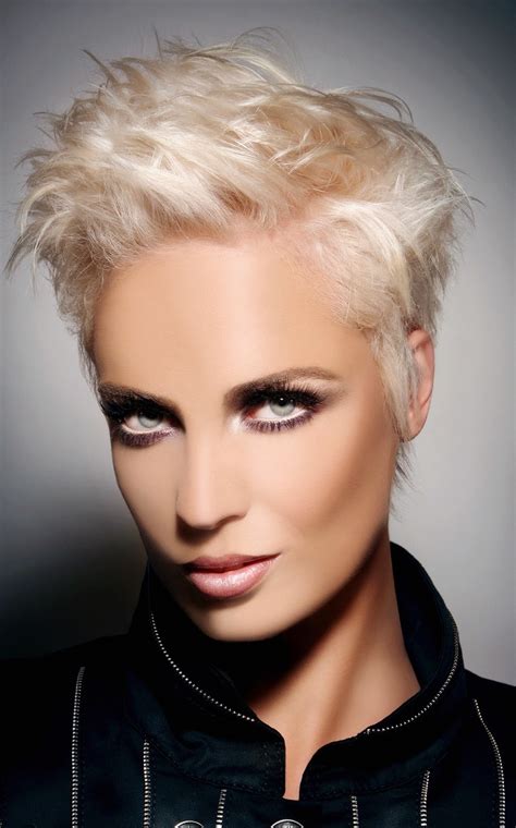 25 Hottest Pixie Haircuts For Short Hair Hairstyles And Hair Color For
