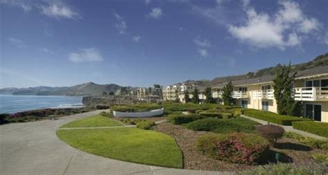 The hotel is a part of quality inn hotel chain. Spyglass Inn - I stayed here on my trip to Pismo Beach ...