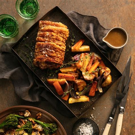 Roast pork is one of my favourite dishes. Roast Pork with Potatoes and Apples - My Food Bag