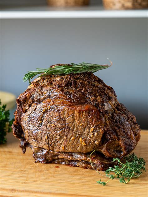 Crank the heat up to 500 degrees fahrenheit to crisp the exterior of the roast. Prime Rib At 250 Degrees - Slow Roasted Prime Rib Recipes At 250 Degrees / Slow ...