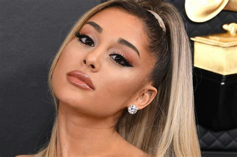 How To Do Winged Eyeliner By Ariana Grandes Make Up Artist