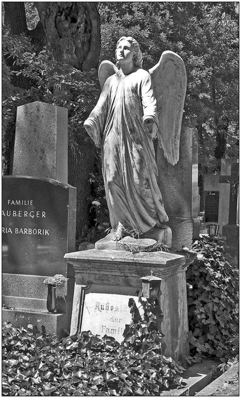 Wien Zentralfriedhof Foto And Bild Architektur Friedhöfe Engel Und
