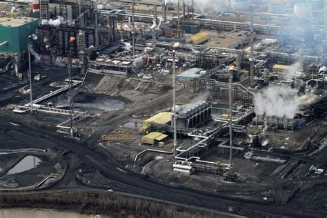 Aerial Photos Reveal Canada Oil Sands Mining Business Insider