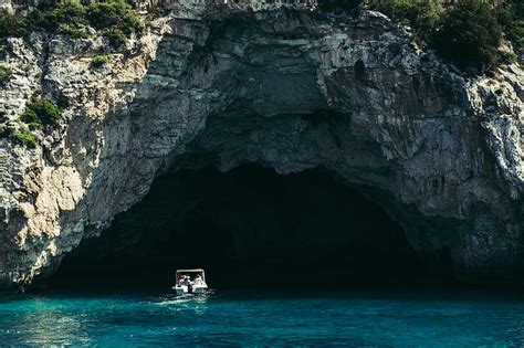 Boat Inside Cave Hd Wallpaper Peakpx