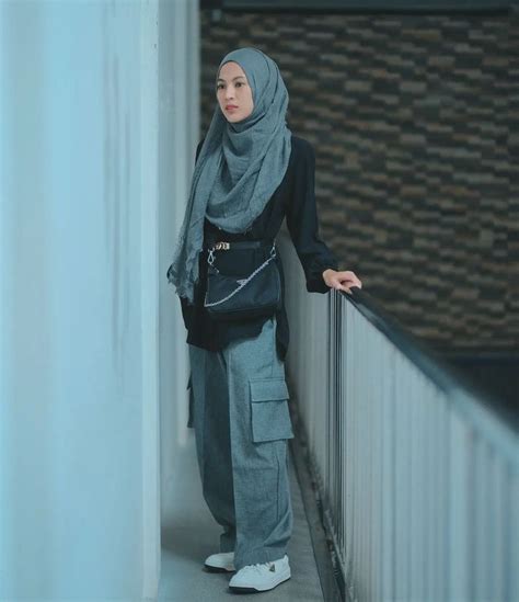 tampil stylish di ramadan 2023 ikuti inspirasi gaya hijab ala artis ini bangka sonora id