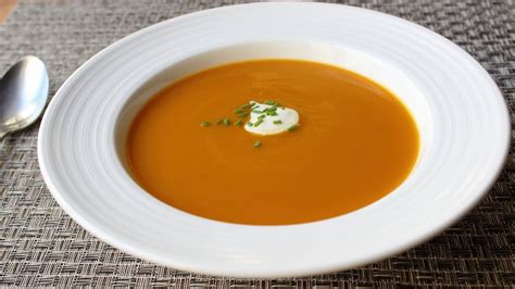 I can't eat squash so i used sweet potato instead and reduced the maple syrup to 1 tbsp. Roasted Butternut Squash Soup - Easy Butternut Squash Soup ...