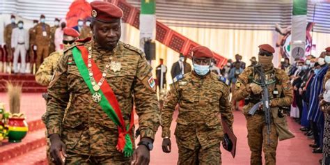 Burkina Le Président Damiba Ouvre Le Chantier De Laudit Du Secteur
