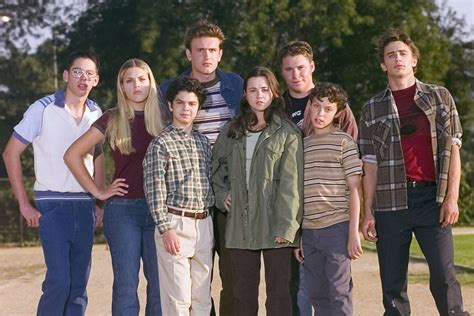 Freaks And Geeks Cast Celebrate Show S 20th Anniversary