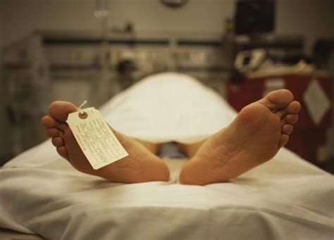 Dead Woman Wakes Up In Morgue Morgue Wake Up Dead