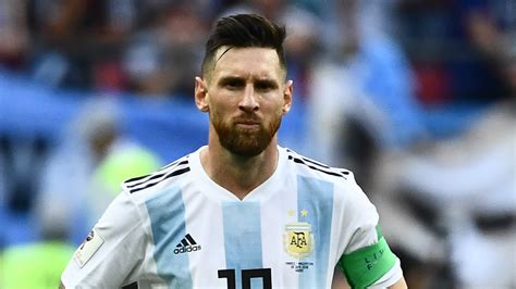 Lionel Messi Biography Early Life Education Income