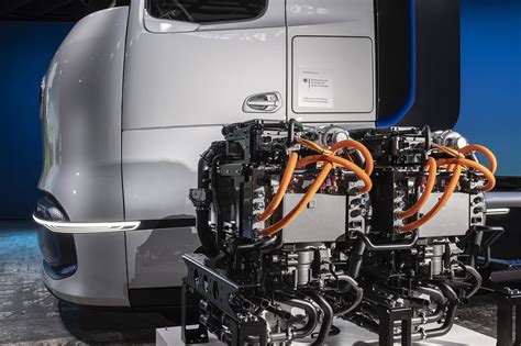 Daimler Trucks Stellt Brennstoffzellen Konzept Lkw Genh Vor