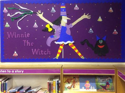 Winnie The Witch Display Board Actividades Brujas Plasticos