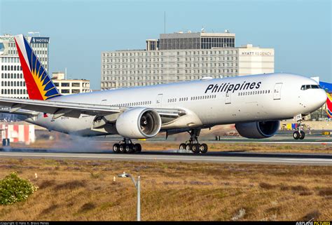 Rp C7776 Philippines Airlines Boeing 777 300er At Los Angeles Intl