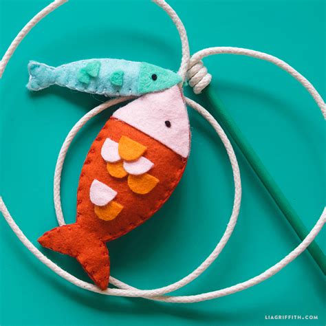 Make A Diy Fishing Pole Cat Toy In 8 Easy Steps