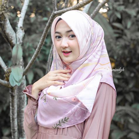 Pin Oleh Anto Di Mode Hijab Gadis Imut Gadis Berjilbab Gaya Hijab My