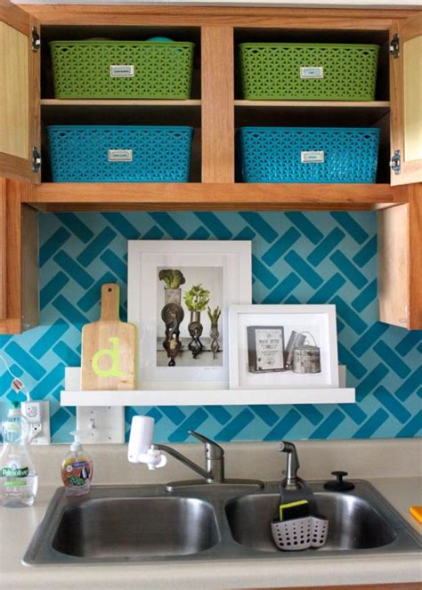 Maybe you would like to learn more about one of these? Small Kitchen Ideas For Renters : How To Organize ...