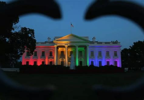 white house lit in rainbow colors for same sex marriage ruling [pictures video]