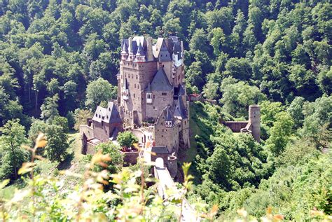 Great Castles Profiles Burg Eltz Rheinland Pfalz Germany
