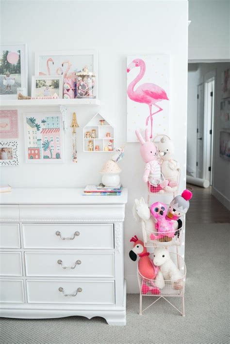 We Are Sharing Madisons Flamingo Bedroom With The Cutest Flamingo