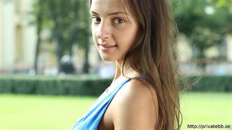 online crop hd wallpaper brunette blue dress women maria ryabushkina portrait looking at