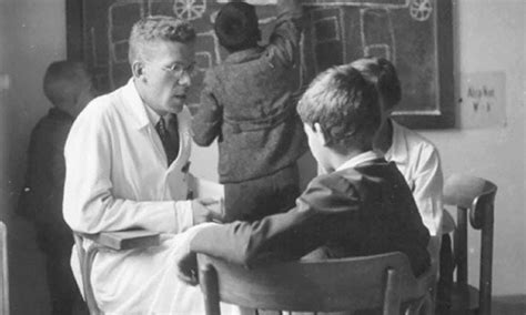 Knowing these 10 asperger symptoms will help you understand and identify autism easily. Hans Asperger kolaboroval s nacisty. Slavný pediatr ...