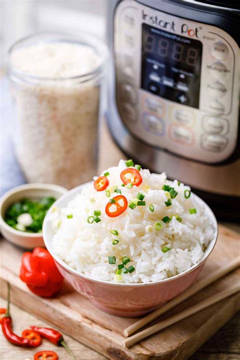 Combine rice, water, butter and salt in instant pot. How to Make Instant Pot Jasmine Rice - Easy Recipe for ...