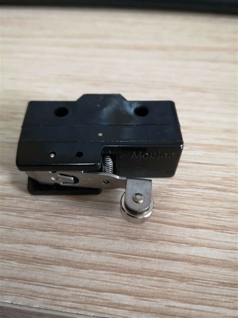 1pc New Moujen Mj2 1704 F Limit Switch Tt Ebay