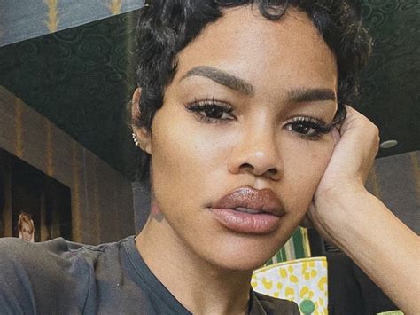 teyana taylor it s all in the eye contact with the harlem native s latest selfies — attack the