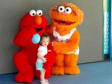 Play along as elmo and zoe race against the clock searching for different colored healthy foods! My daughter getting her picture taken with Elmo and Zoe - YouTube