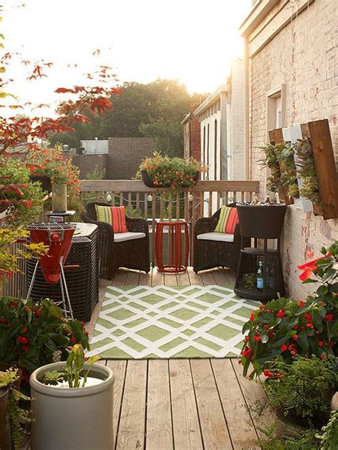 25 Ways To Furnish And Decorate A Small Deck Digsdigs