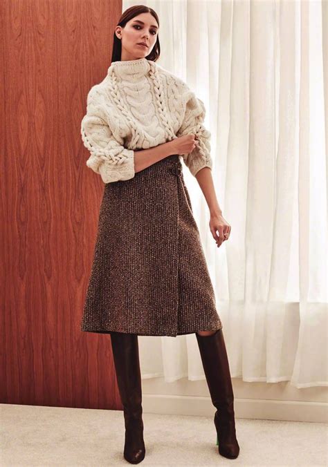 Style Inspiration Midi Skirts And Knee Boots For Autumn