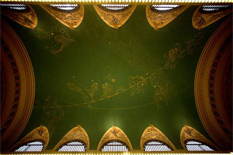 Navegue pelas 207 grand central station ceiling imagens e fotografias de stock disponíveis ou comece uma nova pesquisa para explorar mais imagens e fotografias de stock. Brighter, Greener Stargazing Light at Grand Central - The ...