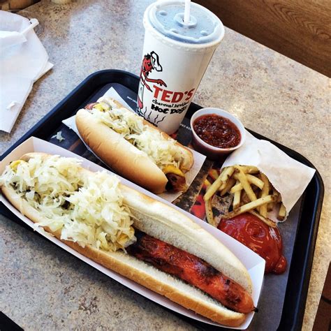 Teds Hot Dogs 82 Photos And 111 Reviews Hot Dogs 7018 Transit Rd