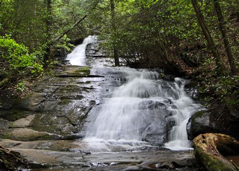 Vogel state park is nestled in the blue ridge mountains, in the heart of the chattahoochee national forest. Fall Branch Falls - Waterfalls in Georgia