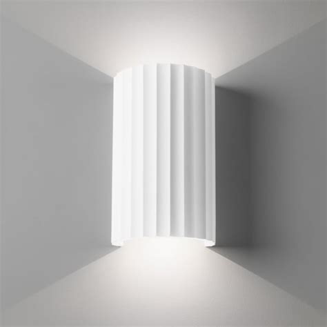 Interior Wall Light White Plaster Finish Uses Two W Max Gu Lamps Excl Ip Rated