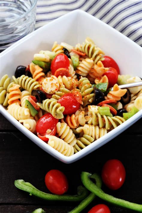 Summer is here, which means it's time for backyard barbecues, picnics and al fresco meals all season long. Pasta Salad - My Recipe Treasures