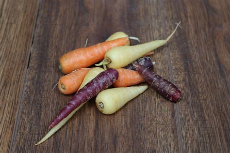 Tri Coloured Chantenay Carrots Per G Kerry S Fresh