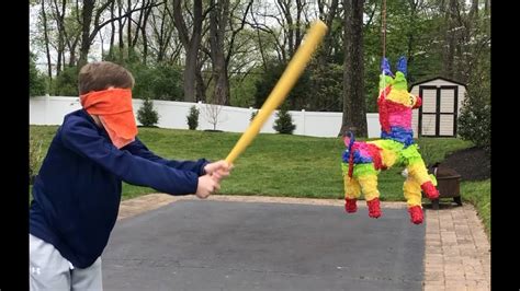First Time Hitting A Piñata Youtube