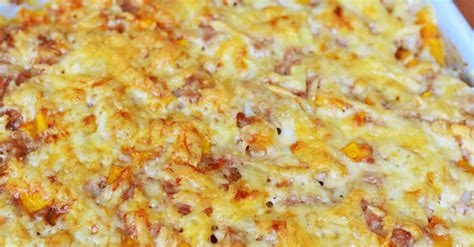 Onion, garlic, a can of crushed tomatoes, and cream. Cream Cheese Baked Spaghetti - 12 Tomatoes