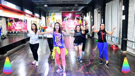 Karaoke ada gajah di balik batu new youtube mp3. Zumba Dangdut " Ada Gajah Di Balik Batu By Ratu Idola ...