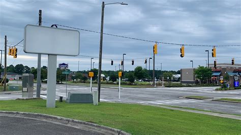 New Traffic Signal Meant To Better Manage Traffic In High Volume Retail