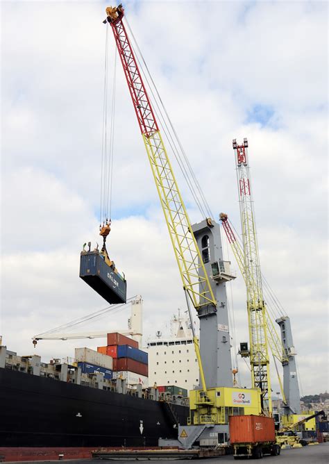 Genoa Terminal Orders Generation 6 Konecranes Gottwald Mobile Harbour
