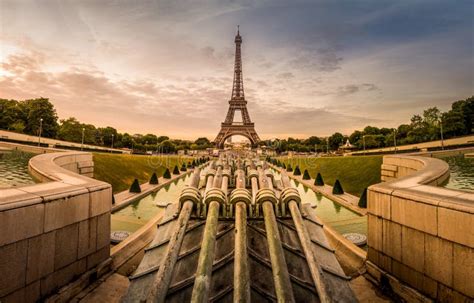 Sonnenaufgang In Paris Von Jardins Du Trocadero Zum Eiffelturm