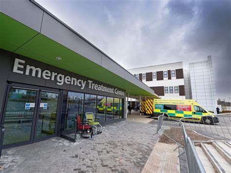 Patients Faced Long Waits In Ambulances Outside Dudleys Hospital Express And Star