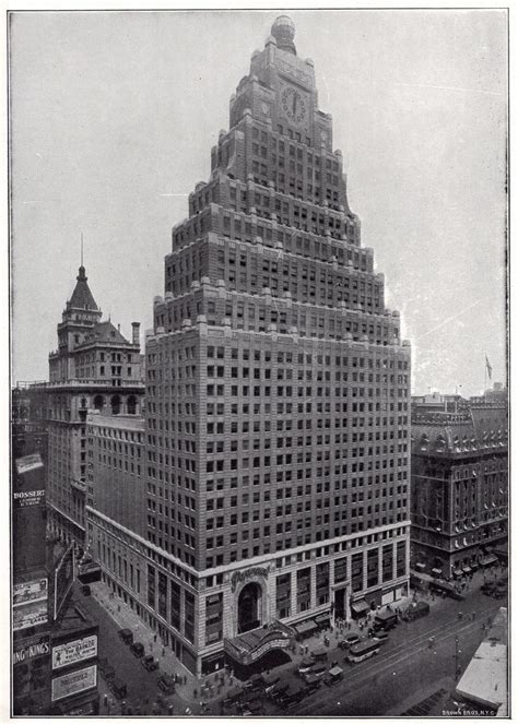 Renovated in 2009, the paramount features 597 guest rooms, a number of fabulous onsite restaurants and lounges, and. Paramount Building 1930s, one of the few still standing in ...