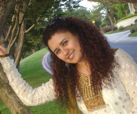 World Arabian Girls Photos Curly Hair Girls Suit On Arab Girls