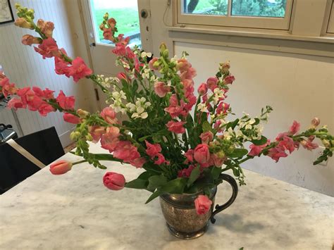 But with flowers from walmart and giant and food lion you can just put them in the vases and they bloom on there own. Pin on flowers